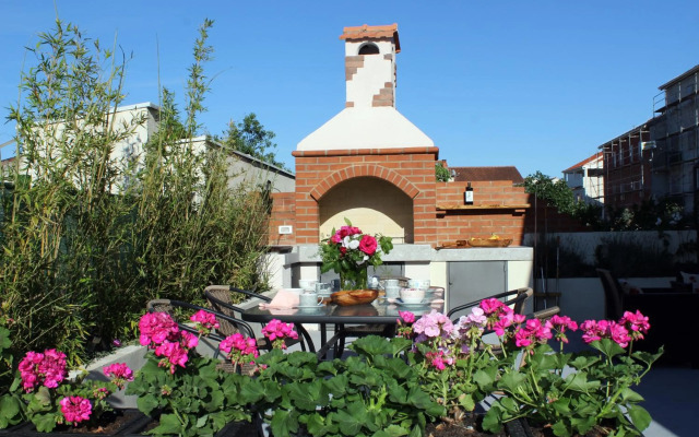 Calypso - newly equiped, with separate entrance and parking