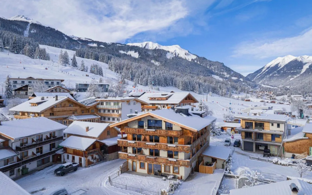 Zugspitz Suites Lermoos by ALPS RESORTS
