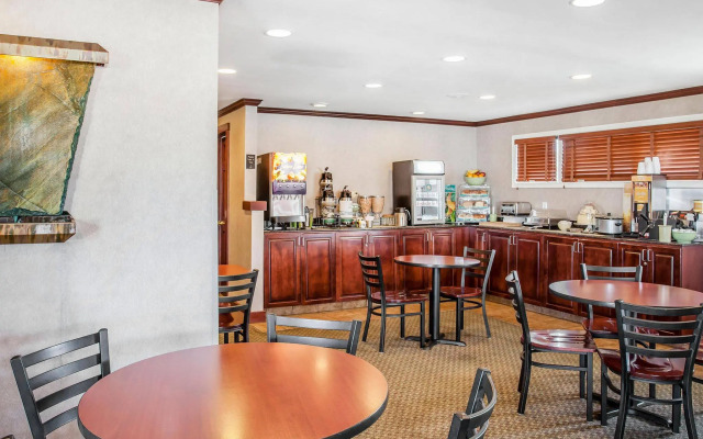 Quality Inn Port Angeles - near Olympic National Park