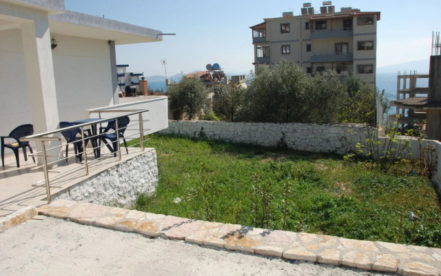 Rama Apartments