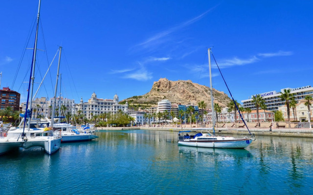 Attractive City Center Apartment