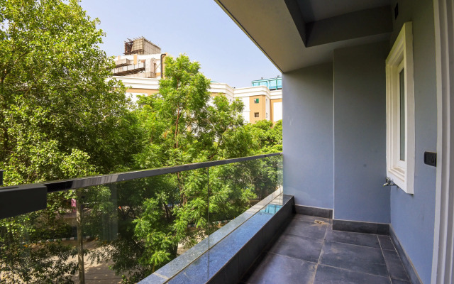 Bedchambers Service Apartment Near Golfcourse Road