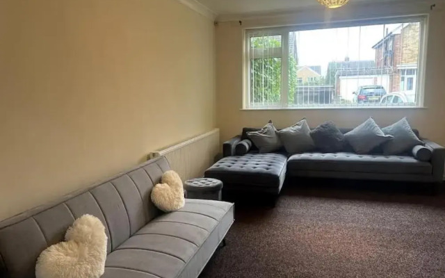 Tranquil Leicester Retreat in Oadby
