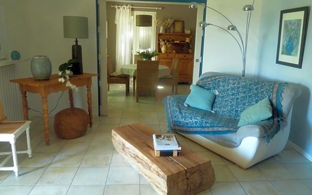 Une Ronce sous le Figuier