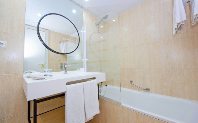 Aparthotel Atenea Valles