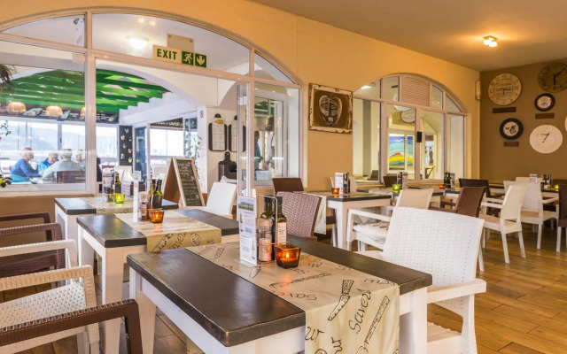 Simon's Town Quayside Hotel