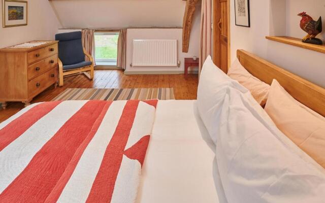 Host Stay Penrheol Farmhouse