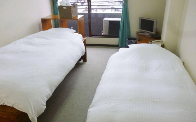 Econo-Inn Kyoto