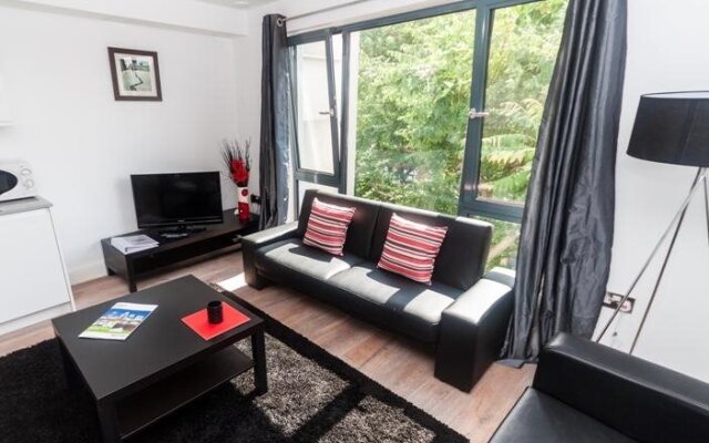 London Bridge Apartment