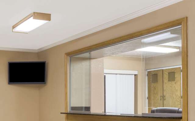 Super 8 by Wyndham Nephi