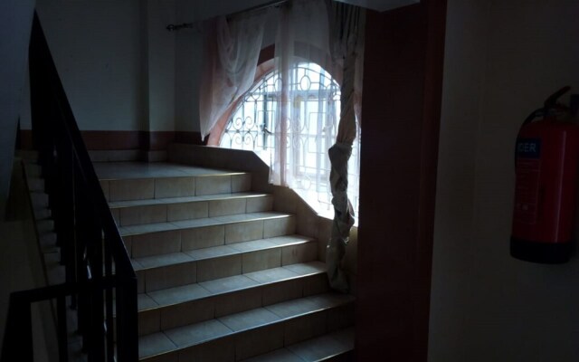Chrisam Hotel