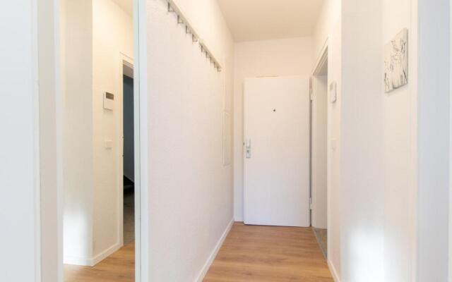 T&K Apartments - Studio Apartments - 22 min MESSE DUS & Airport DUS