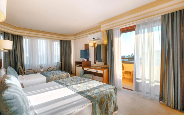 Villa Side Hotel