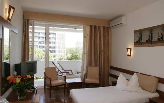 2D Resort & Spa