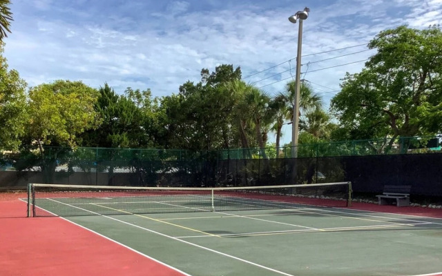 Siesta Breakers on Crescent Beach