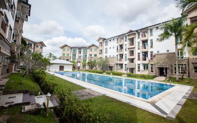 Natol Homestay - Kuching Home Penthouse Airport Road