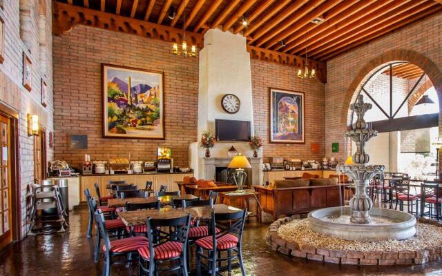 Comfort Suites at Sabino Canyon