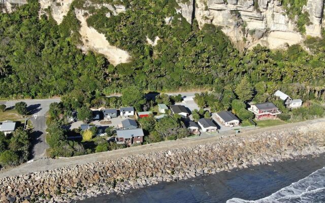 Punakaiki Beachfront Motels