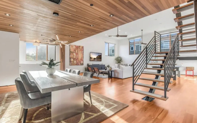 Cedar Loft Villa