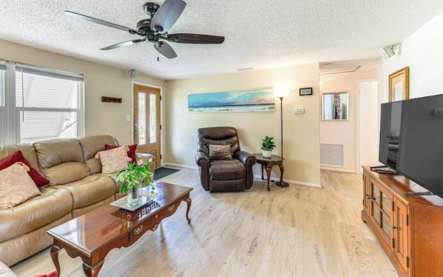 Walk to Nature Trails: Bradenton Getaway!