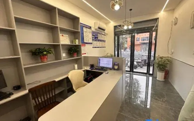 Yulong Luohu Homestay (Luoyang Old Town Center)