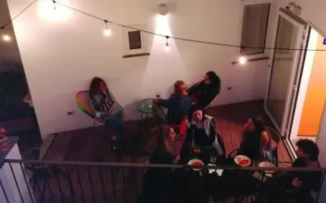 Tric Trac Hostel