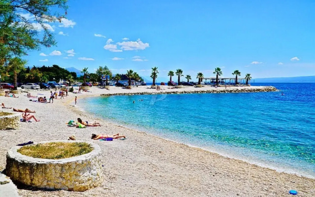 Apartment Vlado next to the beach