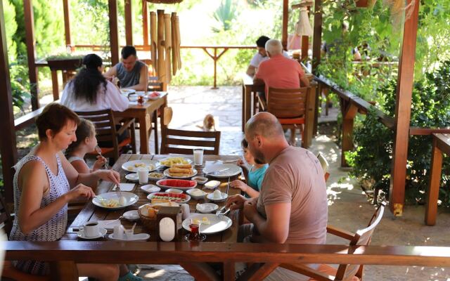 Leontopolis Apart Hotel