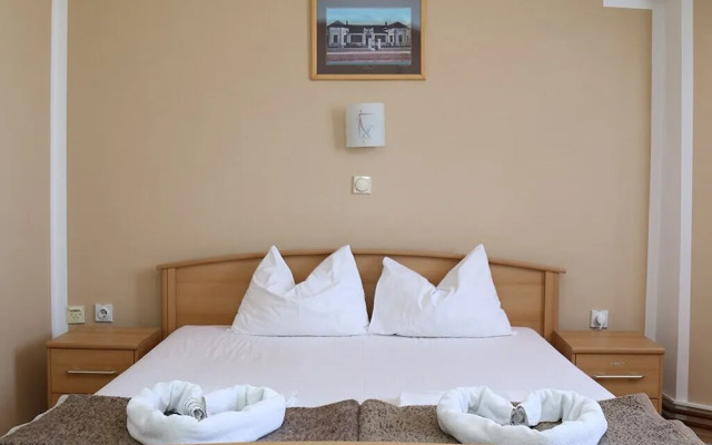 Hotel Lux