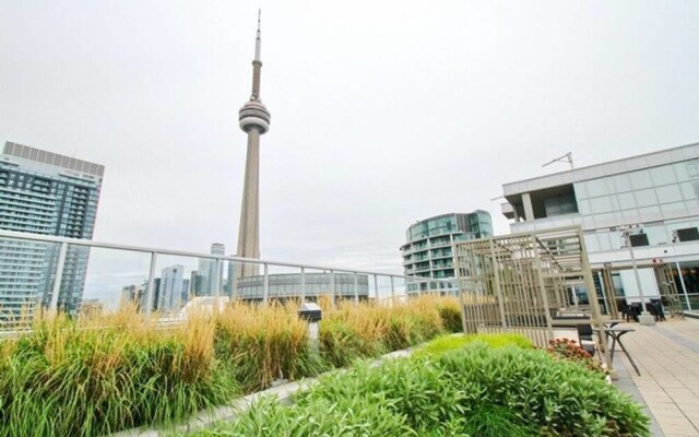 Presidential 1 Bedroom Condo across CN Tower