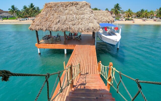 The Colonial at Jaguar Reef