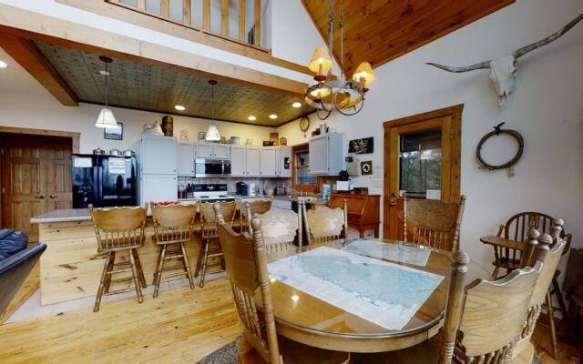 Horsin Around Tennessee