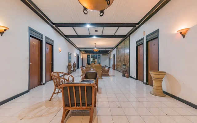 Urbanview Hotel Crown Tasikmalaya by RedDoorz
