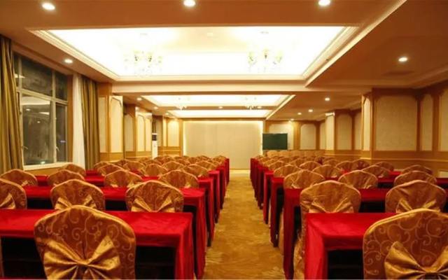 Vienna Hotel Foshan Lingnan Pearl Gymnasium