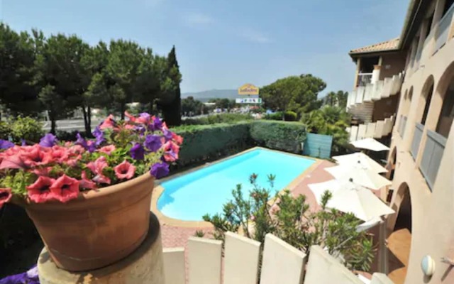 Hotel Belvédère Cannes-Mougins