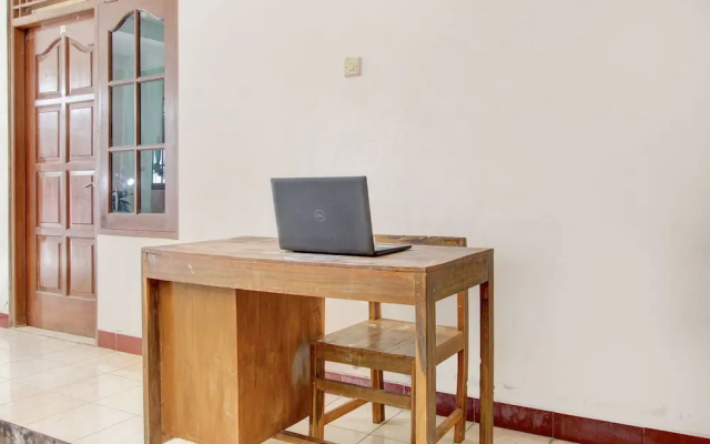 OYO Life 93662 Kost Pak Budi