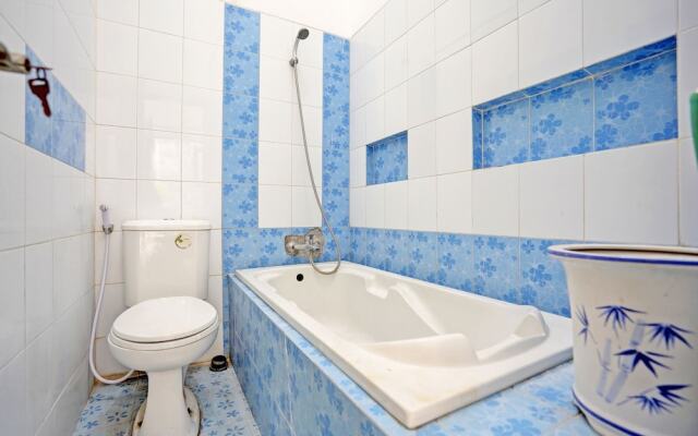 OYO Life 92030 Ef Palm Guest House Family