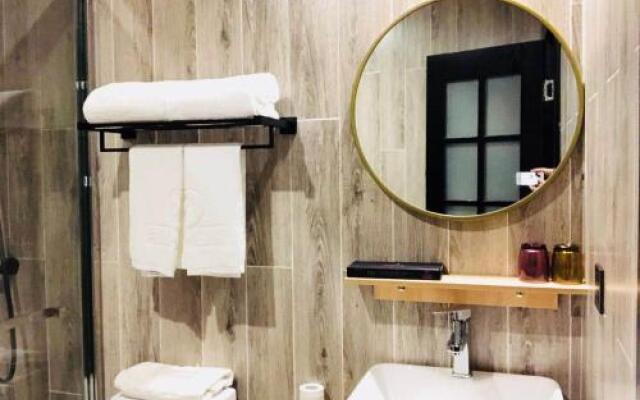 Yueming Siji 3D Cinema Hotel