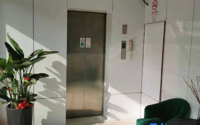 Colorful Art Hotel Shanghai