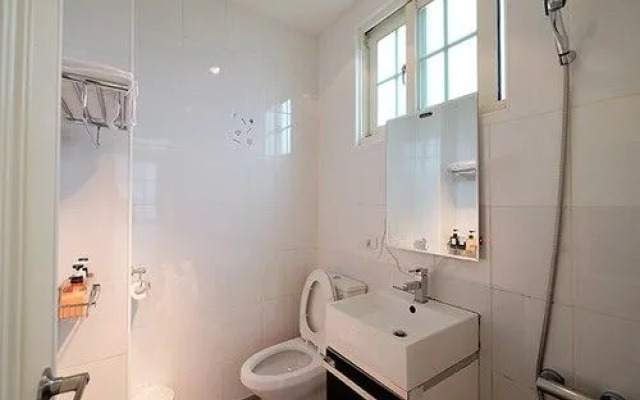 Pisces on the 6th and Breakfast