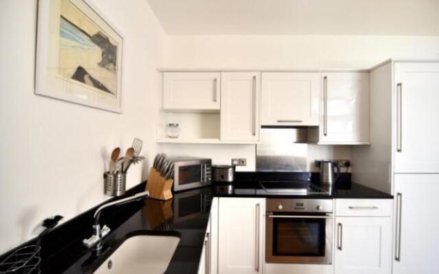5 Coram Tower