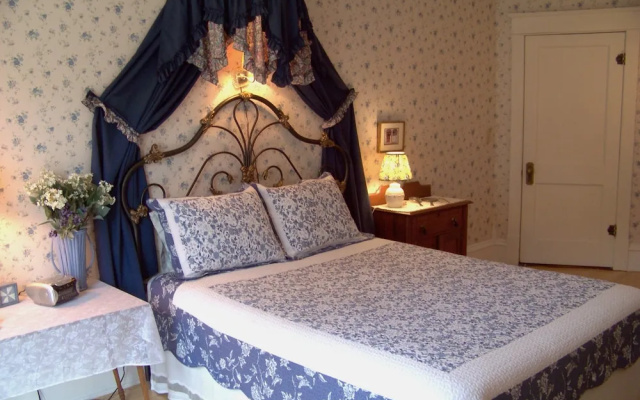 Park Street Inn Bed and Breakfast