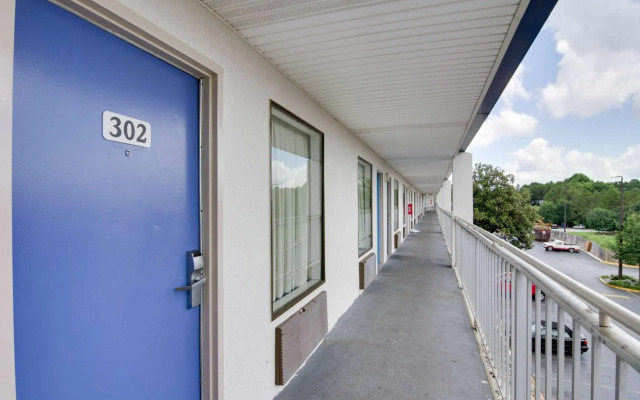 Motel 6 Atlanta GA