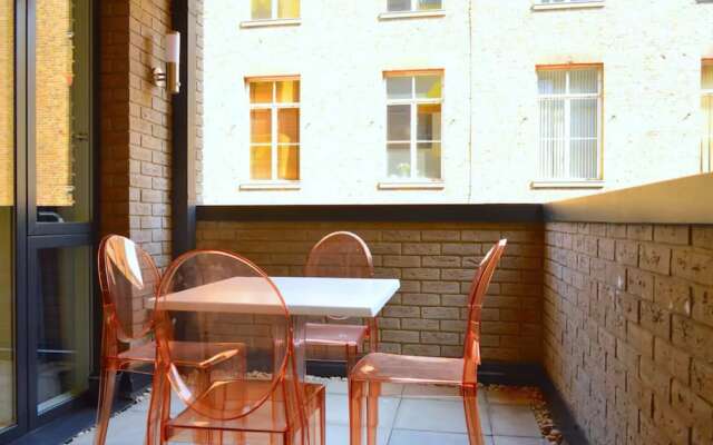 1 Bedroom Apartment With Balcony in Bermondsey