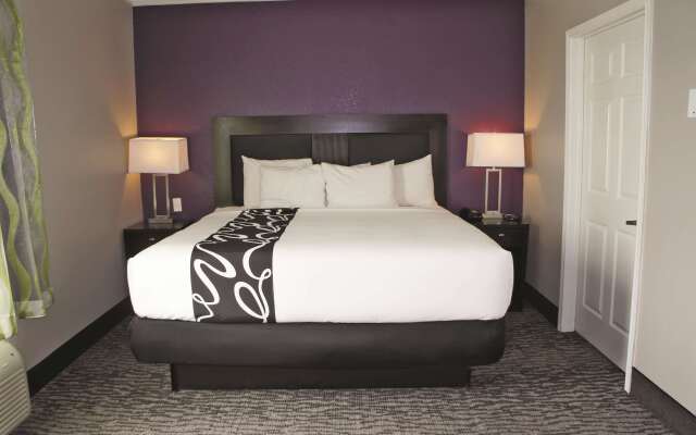 La Quinta Inn & Suites by Wyndham Pearland - Houston South