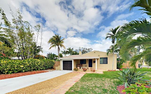 Las Olas Oasis - 3 Br Home