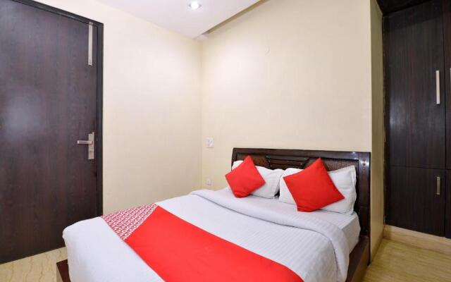 OYO Rooms CR Park Outer Ring Road