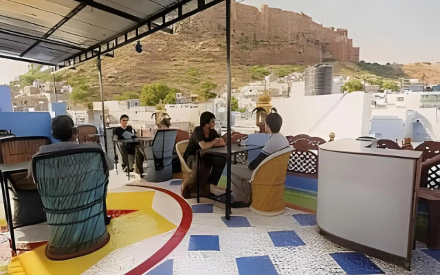 Sarvar Guest House