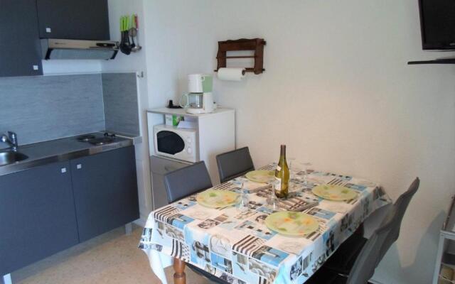 Appartement Balaruc-les-Bains, 1 pièce, 4 personnes - FR-1-503-57