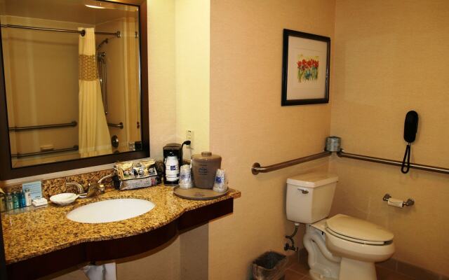 Hampton Inn & Suites Lancaster